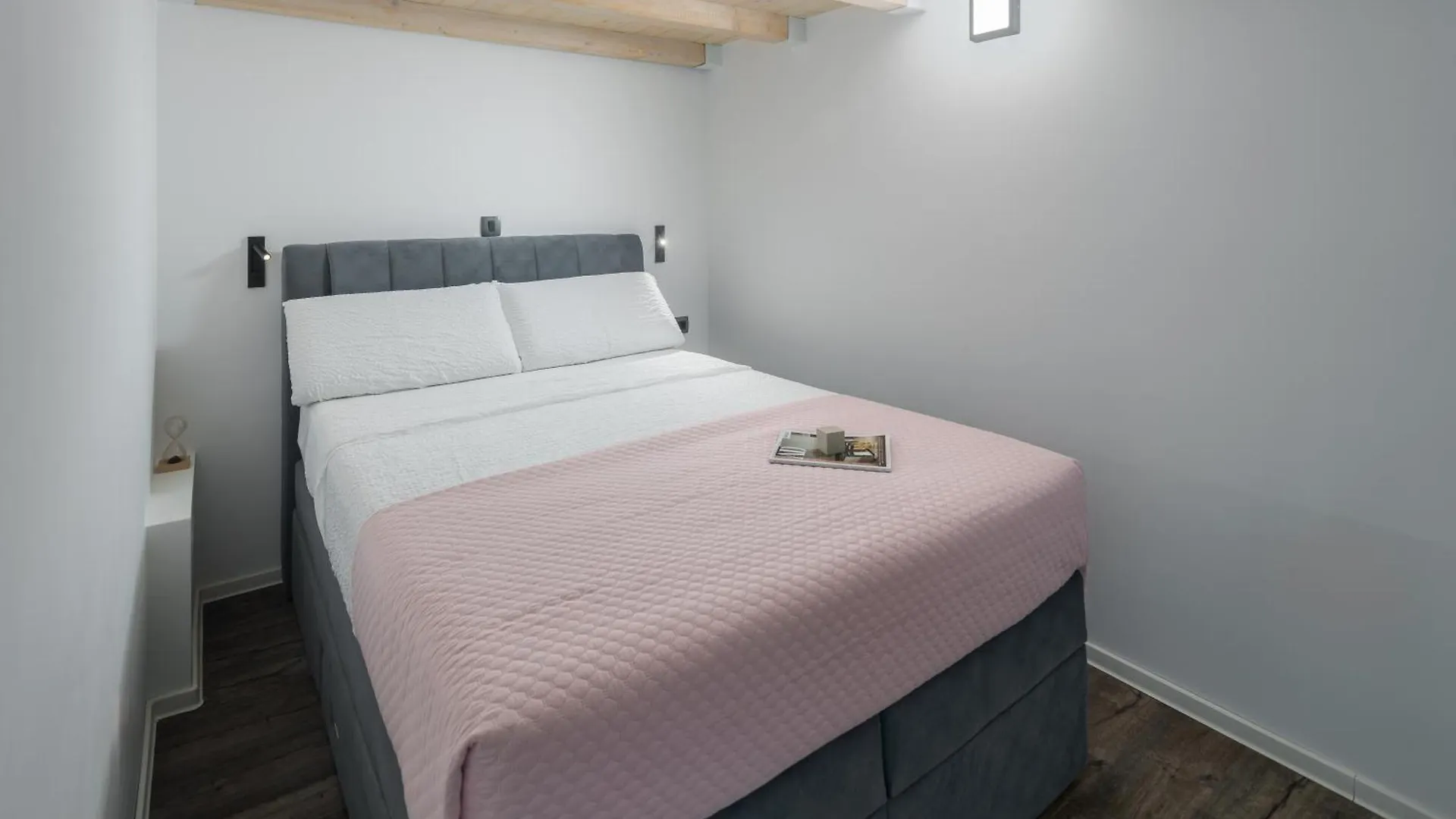 Seafront Apartments Tomi Croatia
